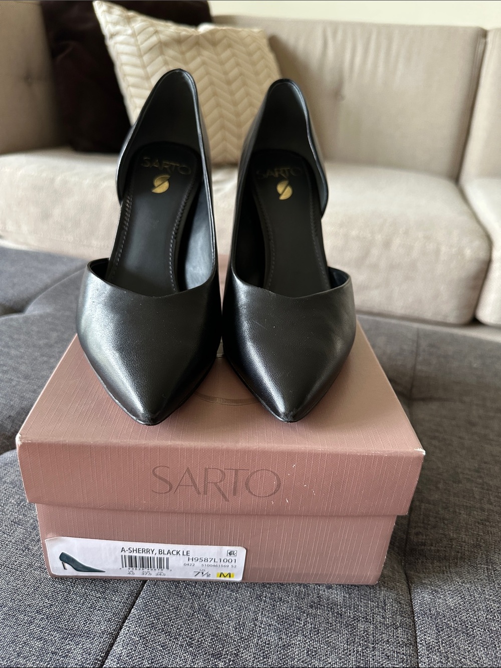 SARTO by Franco Sarto Black Pointed A-Sherry Pumps